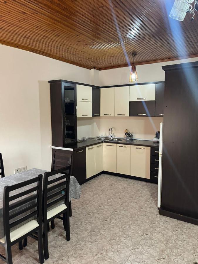 Vila Dedi Lägenhet Shkodër Exteriör bild